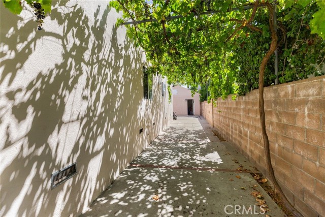 Detail Gallery Image 54 of 56 For 6608 Saint Clair Ave, North Hollywood,  CA 91606 - 4 Beds | 3 Baths