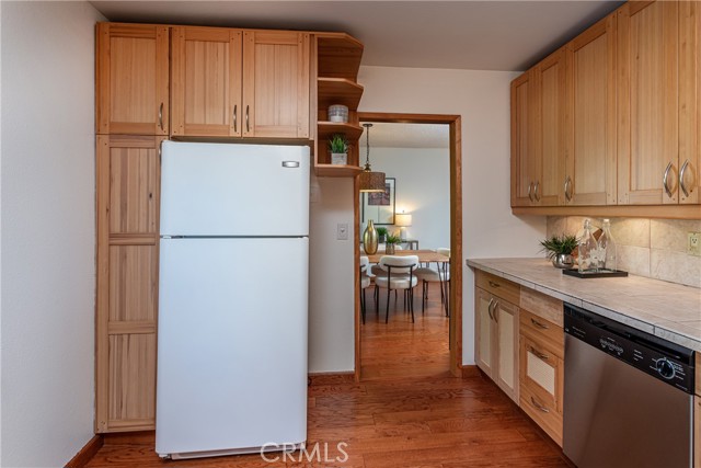 Detail Gallery Image 10 of 31 For 7727 via Capri, Burbank,  CA 91504 - 3 Beds | 3 Baths