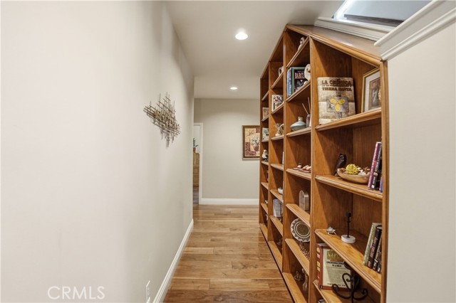 Detail Gallery Image 36 of 69 For 27139 Crystal Springs, Canyon Country,  CA 91387 - 4 Beds | 2/1 Baths