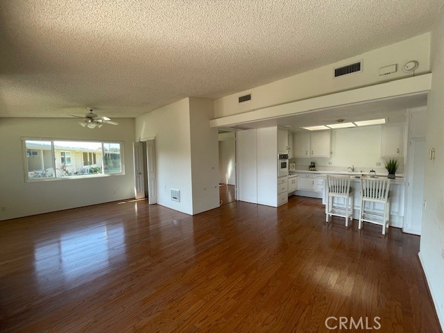 Detail Gallery Image 7 of 24 For 1241 Knollwood #46-F,  Seal Beach,  CA 90740 - 2 Beds | 1 Baths