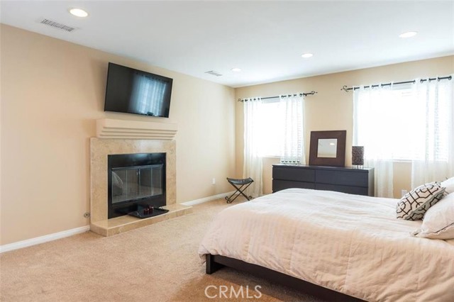 Detail Gallery Image 17 of 26 For 18005 Bullock, Encino,  CA 91316 - 5 Beds | 4 Baths