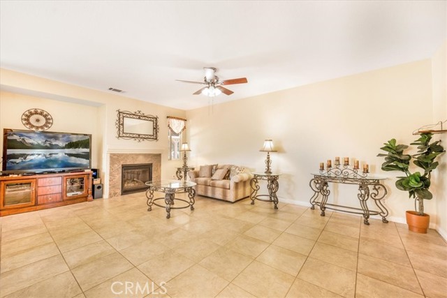 19247 Mountain Shadow Lane, Perris CA: https://media.crmls.org/medias/8b5fb846-a5ac-462e-b00c-5b4afdffd066.jpg