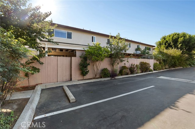 Detail Gallery Image 29 of 37 For 479 E 1st, Tustin,  CA 92780 - 2 Beds | 1/1 Baths