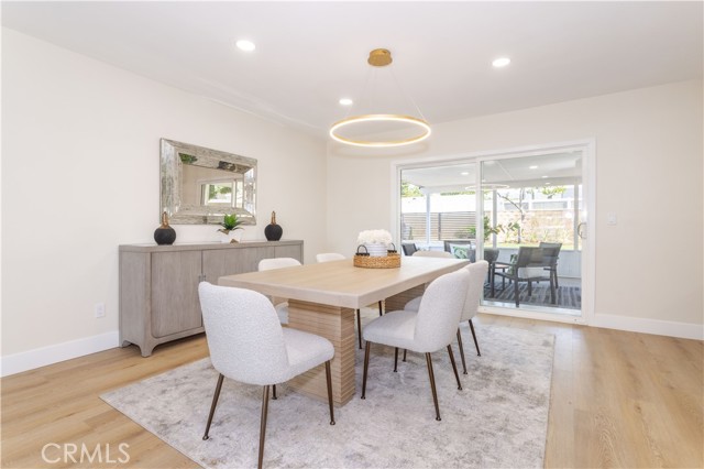 20611 Devonshire Street, Chatsworth CA: https://media.crmls.org/medias/8b5ff928-9404-46d5-ad91-4cc431d4e7b2.jpg