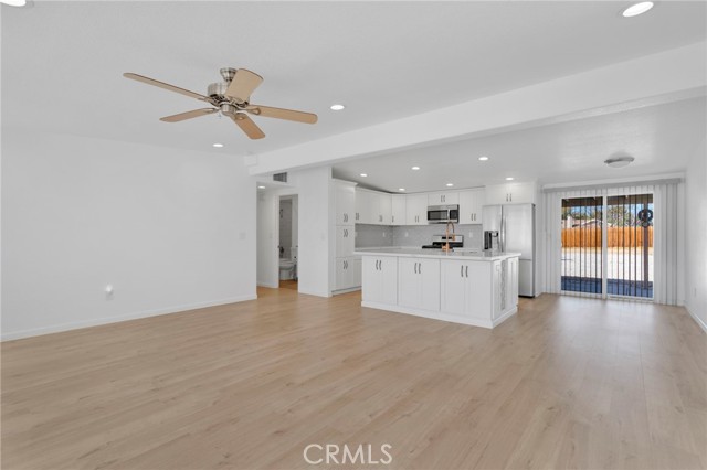 Detail Gallery Image 6 of 40 For 8770 Glendale, Hesperia,  CA 92345 - 3 Beds | 2 Baths