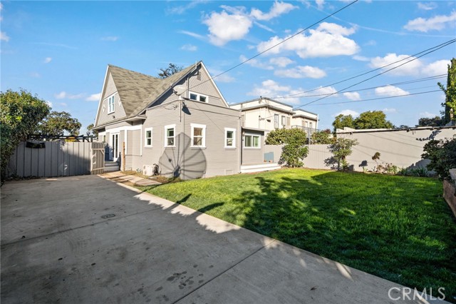 Detail Gallery Image 31 of 32 For 1148 Chestnut Ave, Long Beach,  CA 90813 - 4 Beds | 2 Baths