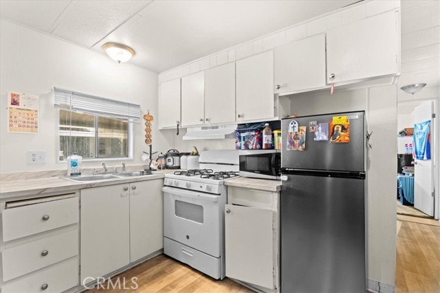 Detail Gallery Image 9 of 32 For 716 N Grand Ave #I-5,  Covina,  CA 91724 - 1 Beds | 1 Baths