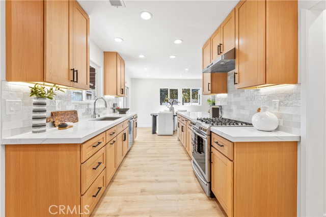 Detail Gallery Image 16 of 36 For 6742 E El Salvador, Long Beach,  CA 90815 - 3 Beds | 2 Baths