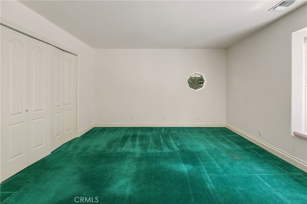 https://media.crmls.org/medias/8b615555-591f-4245-9093-5bad6229004a.jpg?preset=X-Large