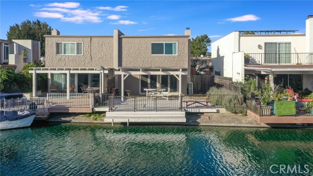 Detail Gallery Image 2 of 45 For 1654 Edgewater Ln, Camarillo,  CA 93010 - 3 Beds | 2/1 Baths