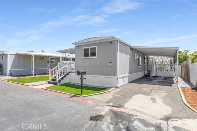 26871 Alessandro, Moreno Valley CA: https://media.crmls.org/medias/8b61f1a2-2b9a-4bf2-9eff-ac35e8762a32.jpg