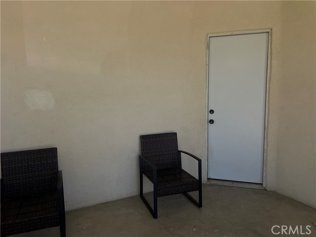 Detail Gallery Image 6 of 12 For 1012 Feliz, Bakersfield,  CA 93307 - 3 Beds | 2 Baths