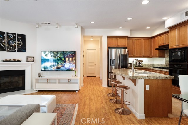 Detail Gallery Image 5 of 26 For 189 Groveland, Irvine,  CA 92620 - 2 Beds | 2/1 Baths