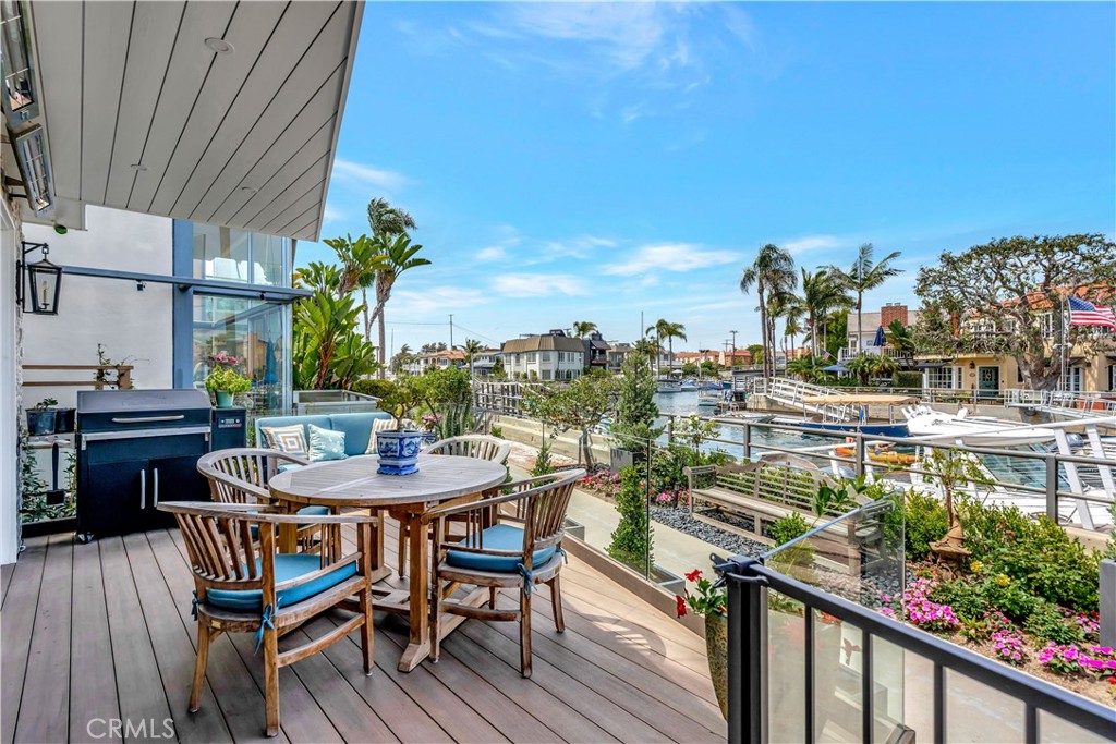 5614 Naples Canal