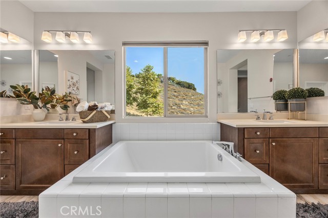 11362 Hutton Road, Corona CA: https://media.crmls.org/medias/8b62b91c-e938-495a-8380-a1add3d79ebc.jpg