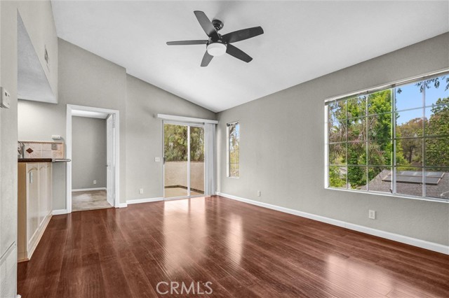 23302 La Mar, Mission Viejo CA: https://media.crmls.org/medias/8b62c9ce-e824-4057-b31f-aee2dca3e56e.jpg
