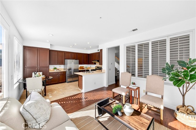 Image 23 of 58 For 13617 Freemont Court