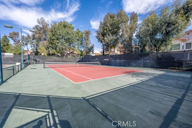 Detail Gallery Image 31 of 37 For 29322 Gary Dr, Canyon Country,  CA 91387 - 4 Beds | 2/1 Baths