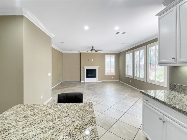3318 Ridge Park Court, Long Beach CA: https://media.crmls.org/medias/8b63a910-9a0c-45aa-8d1c-f58fa4693ee9.jpg