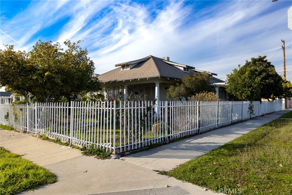 1801 W 43rd Street, Los Angeles, CA 90062