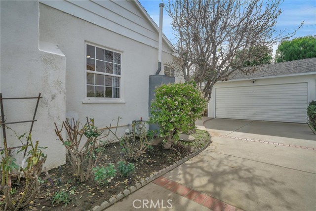 Detail Gallery Image 13 of 15 For 13958 Morrison St, Sherman Oaks,  CA 91423 - 3 Beds | 1 Baths