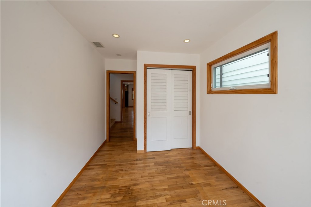 732 Rosecrans Avenue