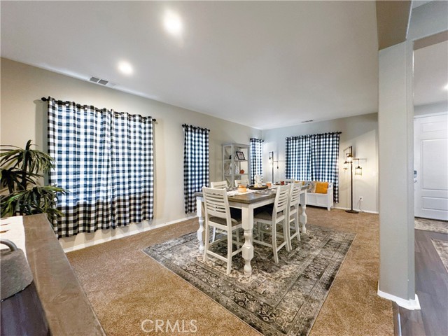 Detail Gallery Image 16 of 54 For 12476 Domingo, Victorville,  CA 92392 - 5 Beds | 4/1 Baths