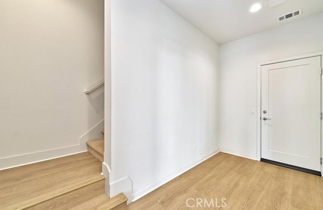 Detail Gallery Image 2 of 11 For 126 Novel, Irvine,  CA 92618 - 3 Beds | 3/1 Baths