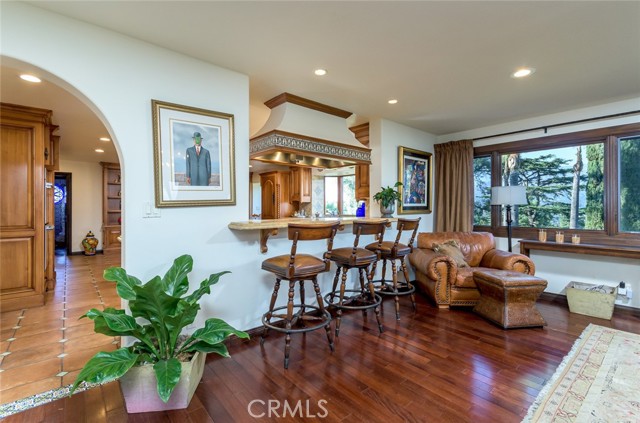 Detail Gallery Image 17 of 76 For 420 Inverness Dr, La Canada Flintridge,  CA 91011 - 6 Beds | 5/1 Baths