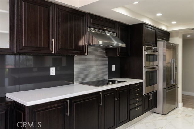 Detail Gallery Image 14 of 57 For 343 Pioneer Dr #504,  Glendale,  CA 91203 - 3 Beds | 2 Baths