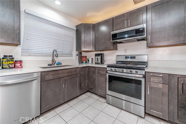 Detail Gallery Image 16 of 38 For 325 Cedar, Long Beach,  CA 90802 - 2 Beds | 1 Baths