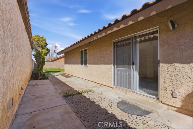 Detail Gallery Image 13 of 24 For 3545 Casamia, Palmdale,  CA 93550 - 4 Beds | 2 Baths