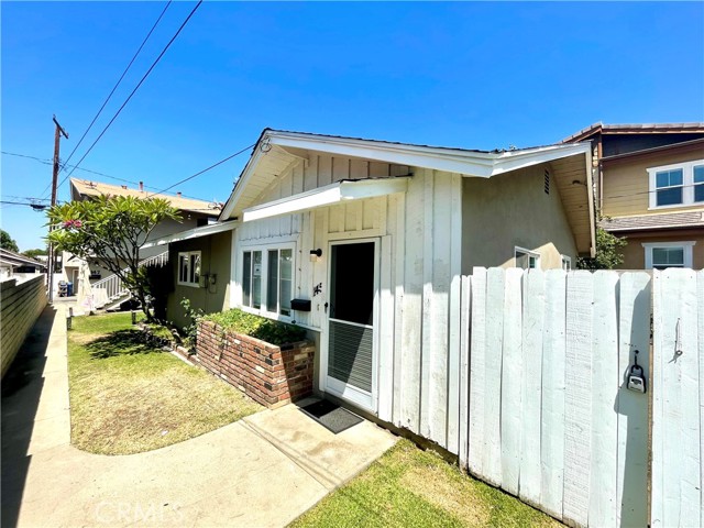 145 N Wabash Avenue, Glendora CA: https://media.crmls.org/medias/8b685e1a-722b-4414-bd8a-6704e215bd59.jpg