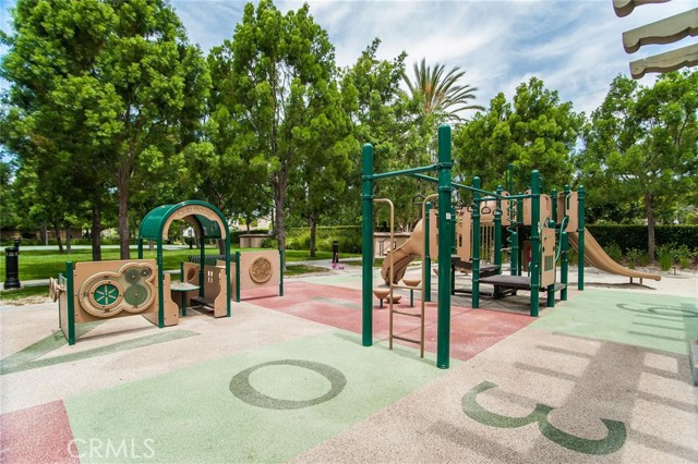45 Modesto, Irvine CA: https://media.crmls.org/medias/8b687007-405b-460a-8353-4f594415633a.jpg