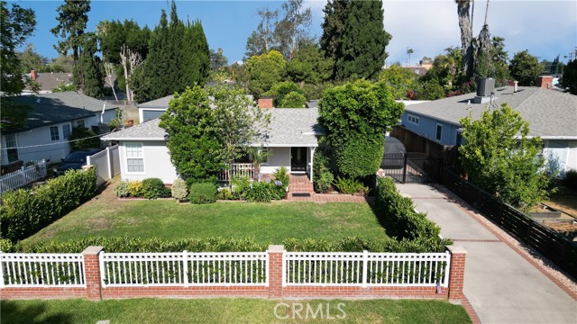 5525 Costello Avenue, Sherman Oaks CA: https://media.crmls.org/medias/8b698ba8-efd0-4bba-9b52-ceb8ddfd420c.jpg