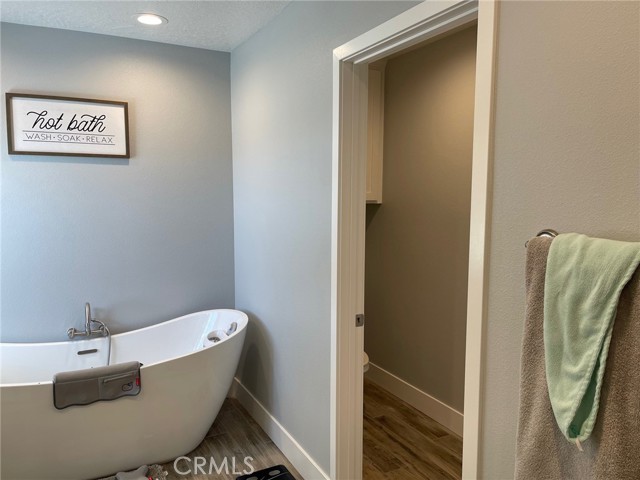 Detail Gallery Image 20 of 54 For 6772 Blue Rose Ln, Oak Hills,  CA 92344 - 4 Beds | 2 Baths