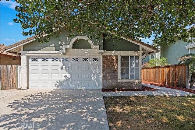 Detail Gallery Image 1 of 1 For 1145 Lugo Ln, Colton,  CA 92324 - 4 Beds | 2/1 Baths