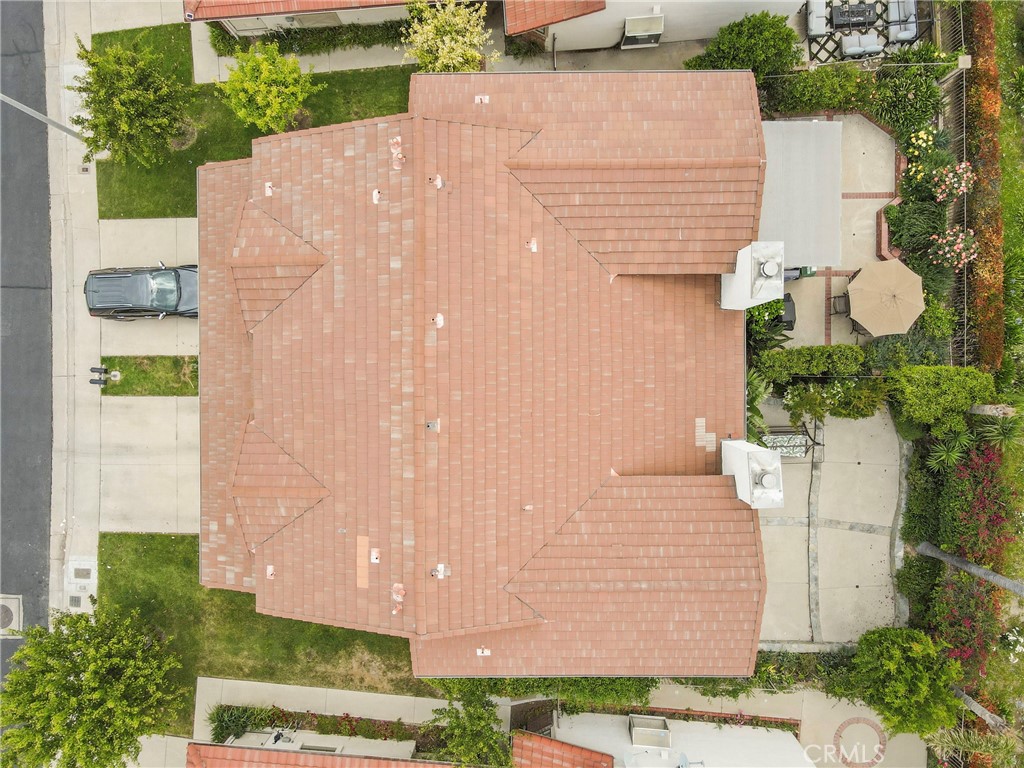 https://media.crmls.org/medias/8b6ac0b5-7d11-41e5-93c1-8570bdb7e1da.jpg?preset=X-Large