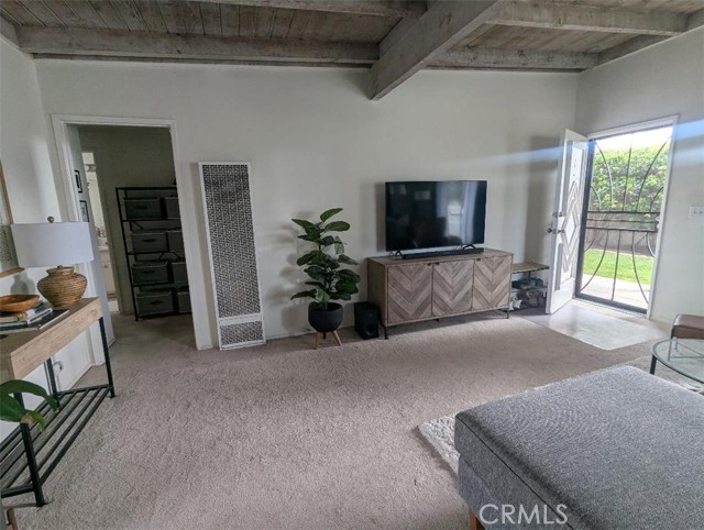 Detail Gallery Image 6 of 13 For 100 Clearbrook Ln #C,  Costa Mesa,  CA 92626 - 1 Beds | 1 Baths