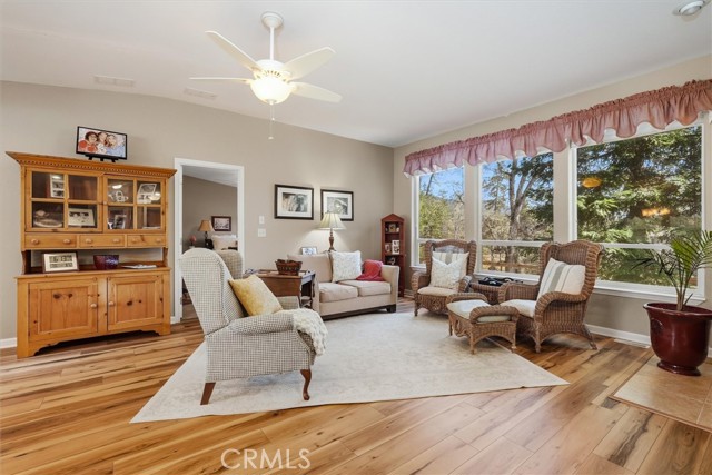 Image 4 of 40 For 43555 Highway 41  47