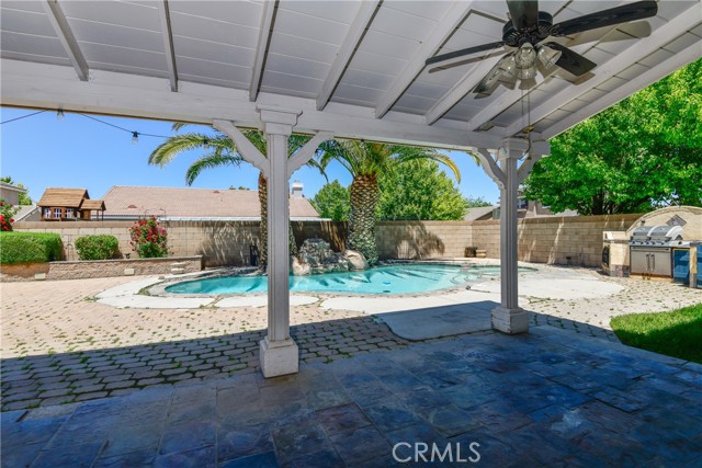Detail Gallery Image 14 of 36 For 4631 W Avenue J4, Lancaster,  CA 93536 - 6 Beds | 3 Baths