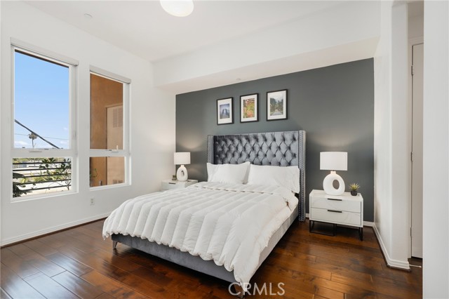 4050 Glencoe Avenue, Marina del Rey CA: https://media.crmls.org/medias/8b6c4474-a30b-4dd8-8db0-a0ed2dda1114.jpg