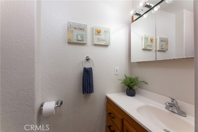 Detail Gallery Image 8 of 39 For 1912 W 222nd St, Torrance,  CA 90501 - 3 Beds | 2 Baths