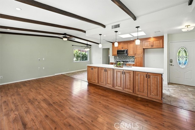 Detail Gallery Image 11 of 46 For 25612 Oakbar Ct, Newhall,  CA 91321 - 4 Beds | 3 Baths
