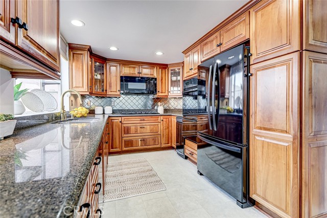 Detail Gallery Image 13 of 36 For 510 S Catalina Ave #2,  Redondo Beach,  CA 90277 - 3 Beds | 2 Baths
