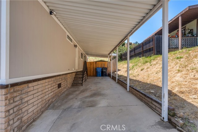 24425 Woolsey Canyon Road, West Hills CA: https://media.crmls.org/medias/8b6d7ba9-0cc2-41e1-a452-a19ac4283ca0.jpg