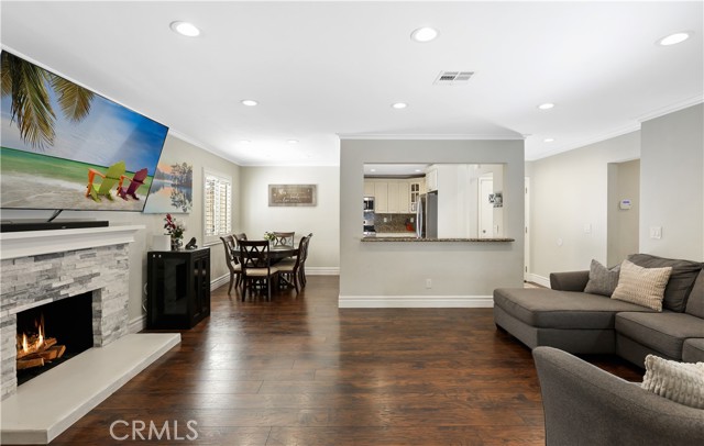 2279 W Falmouth Avenue, Anaheim CA: https://media.crmls.org/medias/8b6da81b-c3e4-4961-8566-bca9fade3b78.jpg
