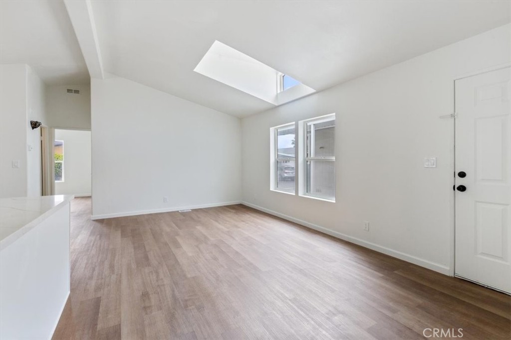 9080 Bloomfield Avenue 272