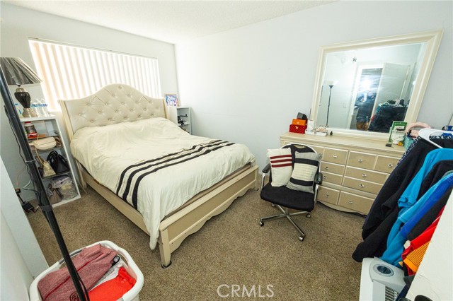 17135 Roscoe Boulevard, 7 photo 6