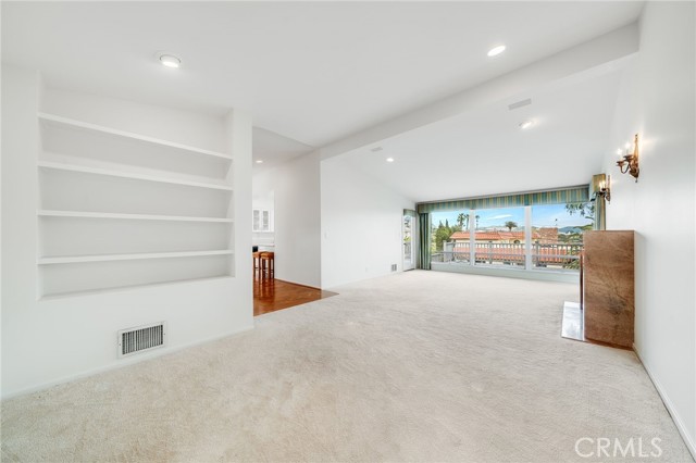 33932 Granada Drive, Dana Point CA: https://media.crmls.org/medias/8b6f415b-331a-442d-a336-20199c01aa3b.jpg